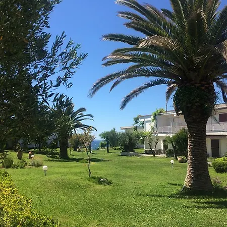 Garden House Tatil Evi *